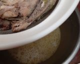 A picture of step 4 of Chicken clear soup.