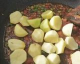 A picture of step 7 of Aloo palak.