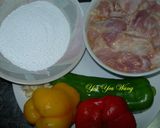 A picture of step 1 of Sweet and Sour Bell Peppers with Pork.