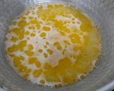 Foto langkah ke 1 dari resep Kue Soes/Sus Ekonomis dan Simple (No Butter, No Mixer).