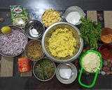 મકાઈ અને ડુંગળીના પકોડા ( Corn & Onion Pakoda Recipe in Gujarati રેસીપી સ્ટેપ1ફોટો