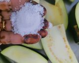 A picture of step 2 of Soy Limang Terung (Eggplant with Soya and lemon).