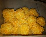 Foto langkah ke 5 dari resep Bitterballen kentang ayam isi keju.