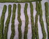 Foto langkah ke 7 dari resep Spinach Grissini Breadstick.