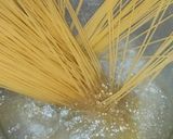 Foto langkah ke 1 dari resep Spagetti Dragon Fruit.
