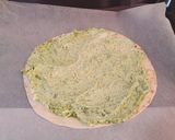Foto del paso 1 de la receta Increíble pizzeta con pesto de cilantro y salmón ahumado