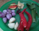 Foto langkah ke 2 dari resep Tumis ikan tongkol.
