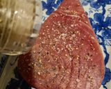 Foto del paso 2 de la receta: Medallón de atún sellado