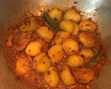 A picture of step 5 of Methi Matar Aloo.