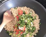 Foto del paso 4 de la receta: Delicioso chaufa de quinua con pollo