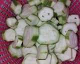 Foto langkah ke 1 dari resep Sayur Bening Oyong Spesial.