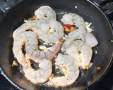 Foto del paso 2 de la receta: Camarones al Pil Pil