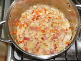 Empanadas de chupe de centolla con camarones