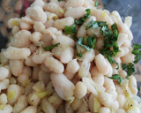 Foto del paso 4 de la receta: Alubias blancas con verduras y salsa de pimientos