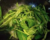 Foto langkah ke 2 dari resep Bobor kangkung jagung manis.