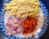Hình bước làm 1 của món Cá trê kho gừng