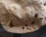 मुलायम गोल रोटी (mulayam gol roti recipe in Hindi) रेसिपी चरण 5 फोटो