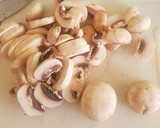 Foto del paso 1 de la receta: Pollo con verduras en jitomate