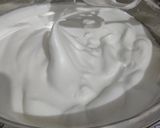 Foto langkah ke 4 dari resep Chiffon Labu Putih Telur.