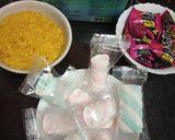 A picture of step 1 of Mashmellow jelly rice crisps chocolate rolls.