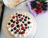 Foto del passaggio 6 della ricetta Meringata ai Frutti rossi