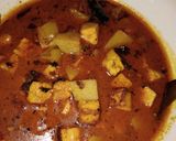 A picture of step 2 of Paneer potato curry.