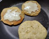 Foto del paso 6 de la receta: Pancakes de maíz🌽 con queso y miel de panela🫓🍯🧀