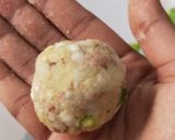 साबुदाणा वडा (sabudana vada recipe in marathi) रेसिपी स्टेप 4 फोटो 