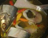 Foto langkah ke 3 dari resep Uta Pallumara Londe (Sop Ikan Bandeng) Maknyuss mas iyan.