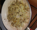 Foto del paso 3 de la receta: Salchichas especiadas con vino
