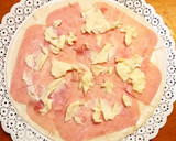 Foto del paso 4 de la receta: Medialunas de Jamón y queso fáciles y rápidas