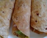 A picture of step 3 of Egg Roll.