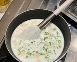 Foto langkah ke 2 dari resep Cireng Kuah Keju dengan Chili Oil.