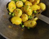 নিরামিষ আলুর দম (niramish aloor dum recipe in Bengali) রেসিপির ধাপ 2 ছবি