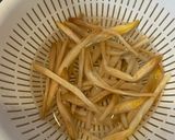 Hình bước làm 2 của món Bông Kim Châm Kho Rau Củ Chay