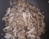 Foto del paso 2 de la receta: Torradas revuelto de setas
