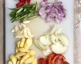 Foto langkah ke 1 dari resep Tumis Cumi Kuah Tauco.