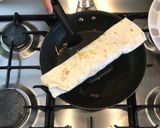 รูปขั้นตอนการทำที่ 3 ของ Ham cheese Tortilla wrap / ทอร์เทียไส้ทะลัก สไตล์ฝรั่ง easy breakfast