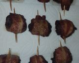 A picture of step 4 of Bacon wrapped chicken livers.