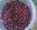 A picture of step 1 of Fried Black Rice.