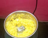 A picture of step 2 of Sweet Corn Soup.