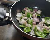 A picture of step 3 of Dhaba style spicy kadai paneer.