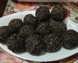 A picture of step 4 of Black sesame ladoo.