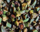 A picture of step 2 of Masala bhindi.