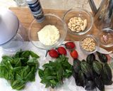 Foto del passaggio 1 della ricetta Farfalle al pesto Di basilico