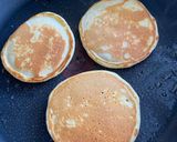 A picture of step 3 of Yoghurt Pancakes.