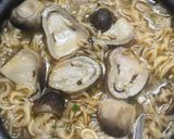 Hình bước làm 4 của món Canh Nấm rơm nấu bò viên