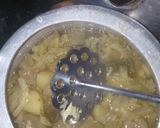 A picture of step 2 of Pav bhaji.