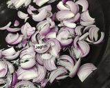 A picture of step 2 of Veggie Noodles !!.