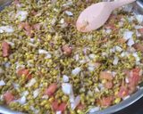 स्वास्थ्यवर्धक चटपटीत मूग चाट (moong chat recipe in marathi) रेसिपी स्टेप 5 फोटो 